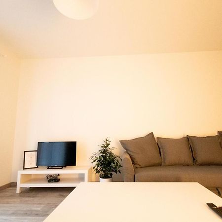 Apartament Alpha Lodź Bagian luar foto