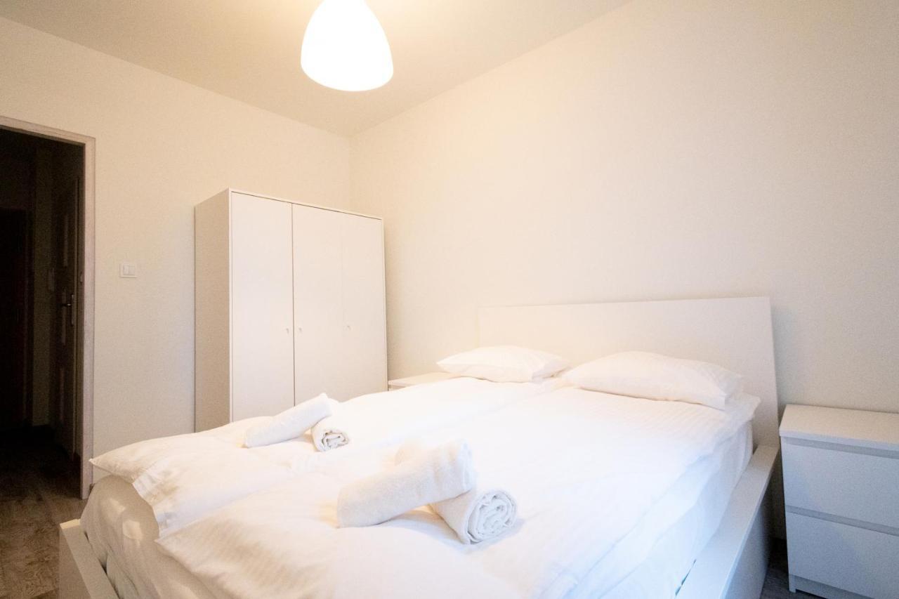 Apartament Alpha Lodź Bagian luar foto